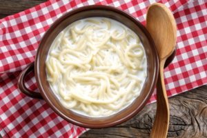 Как приготовить молочную лапшу