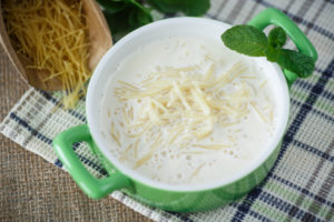 Как приготовить молочную лапшу