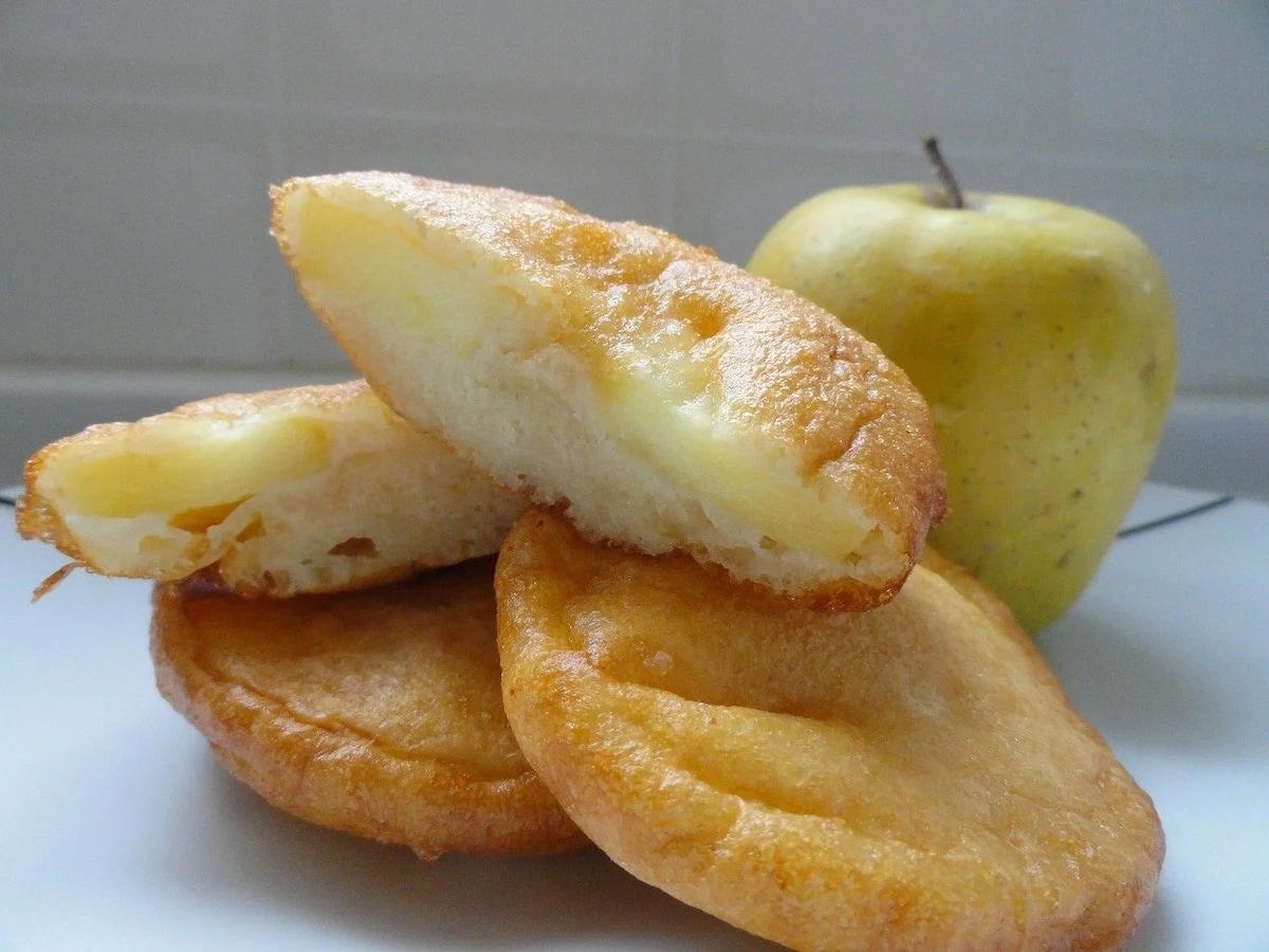 Оладьи на кефире с яблоками рецепт с фото