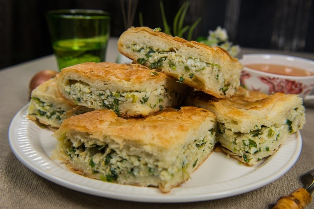 Пирог с курицей и яйцом