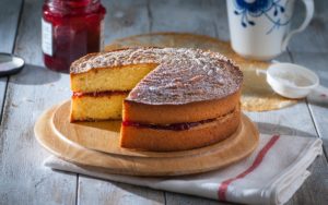 Бисквитный пирог – подготовка продуктов