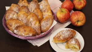 Пирожки с яблоками - подготовка продуктов